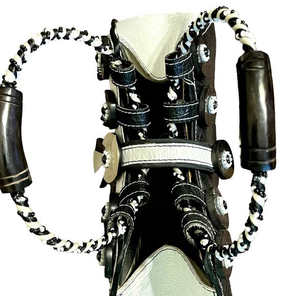 Mary Frances Retro Black & White Frame Bag - Picture 6 of 13